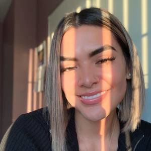 Meet your Posher, Viviana
